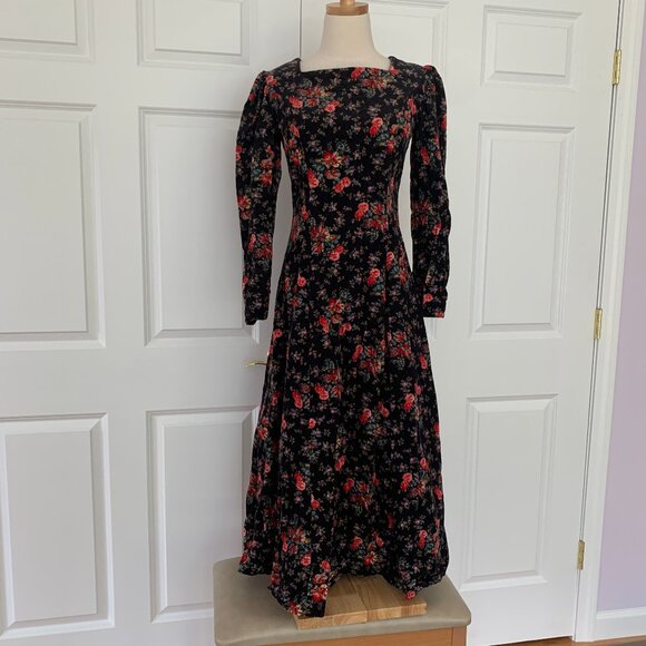 Vintage LS Laura Ashley floral needlecord cotton dress, US6 - Picture 3 of 11